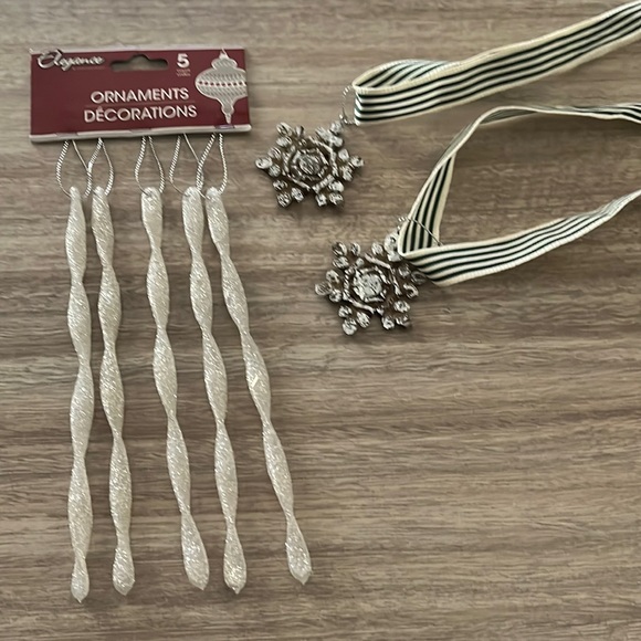 Christmas Other - Christmas Ornaments & Gift Wrapping Ribbon Bundle